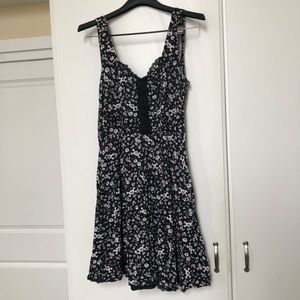 Cute dress!